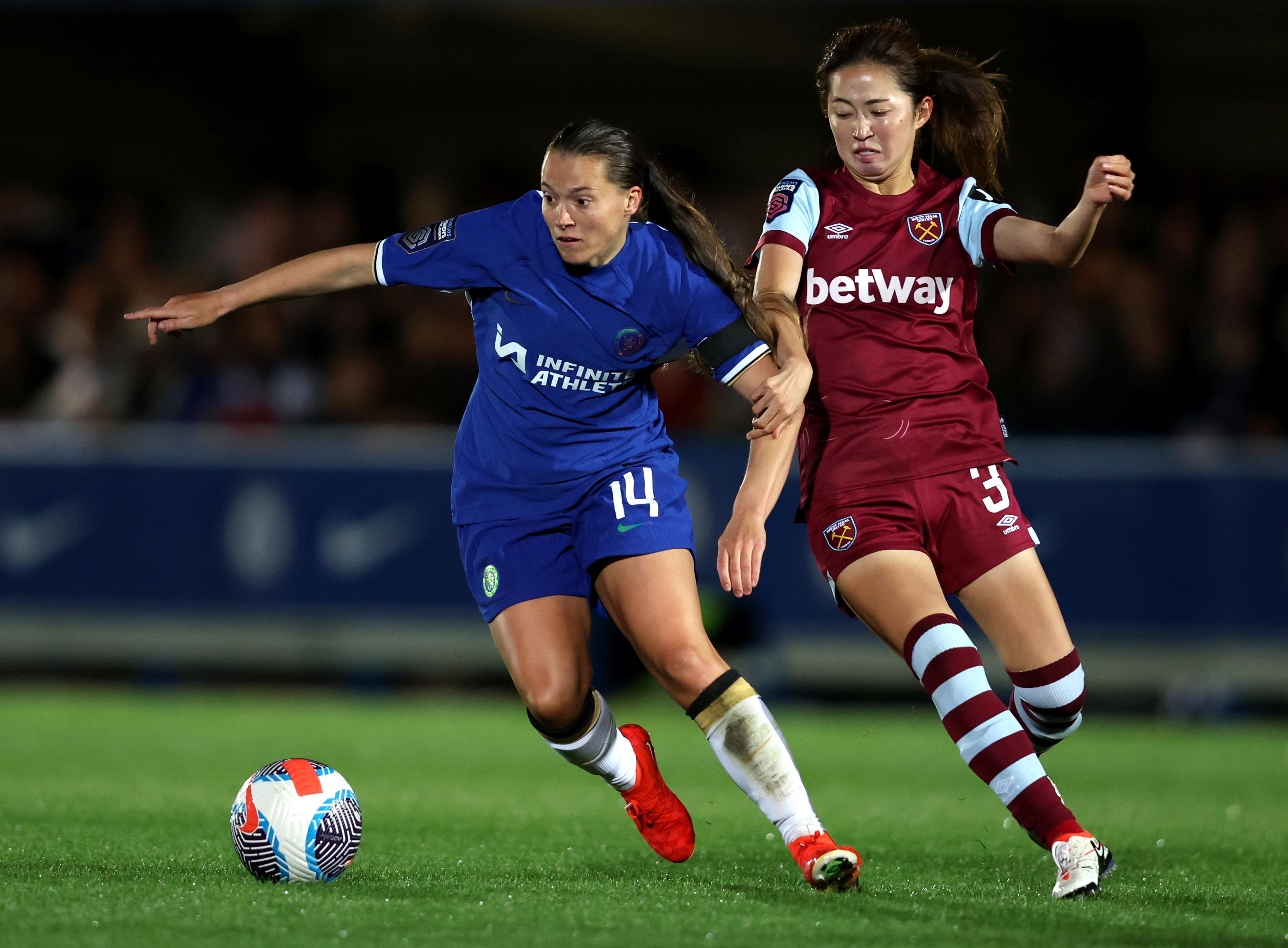 Fran Kirby and Risa Shimizu